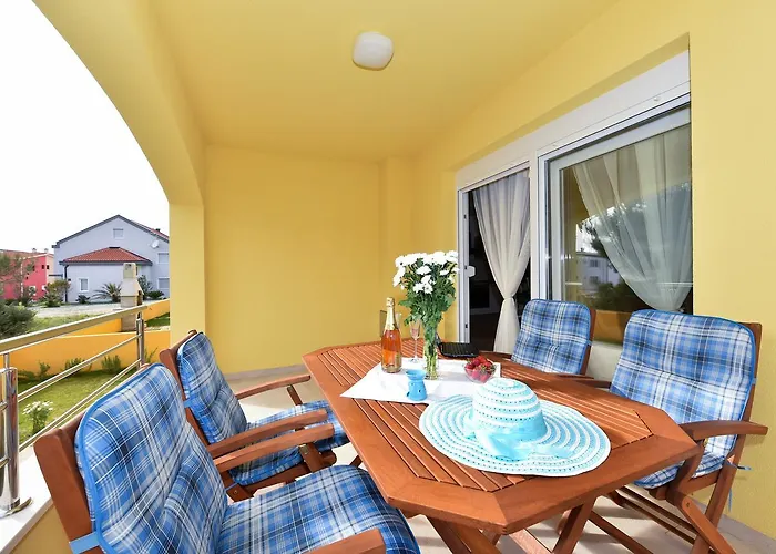 Apartments Ana Vrsi