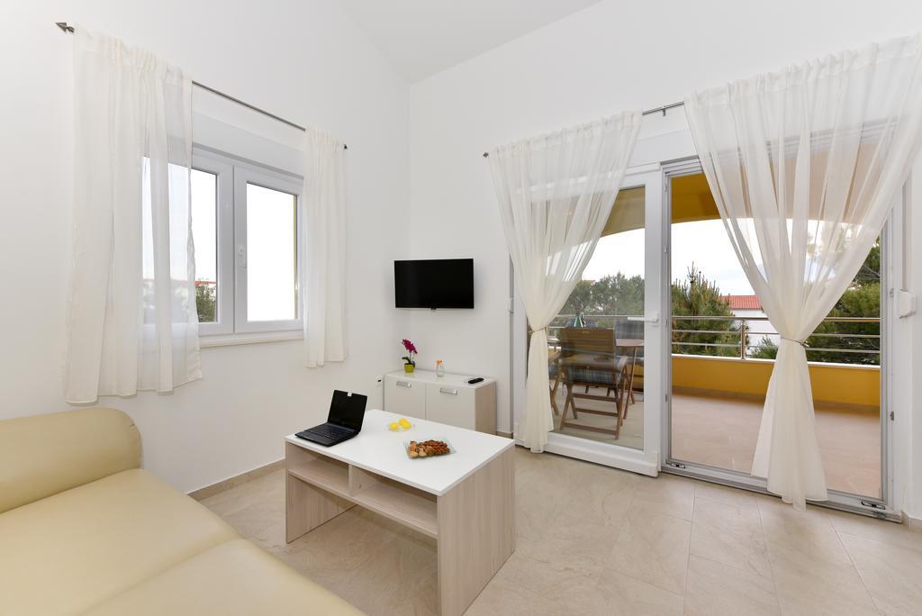 Apartment Ana *
